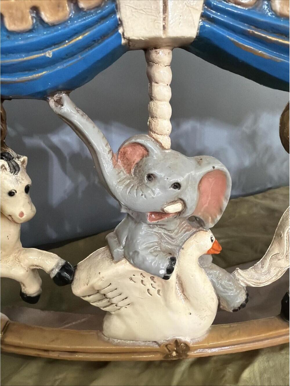 VTG 3D Horse Carousel Decorative Wall Art 1979 Universal Statuary Weird Creepy - Picture 4 of 10